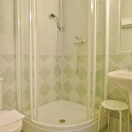Nosal 4* Prague