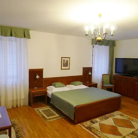 Nosal Prague