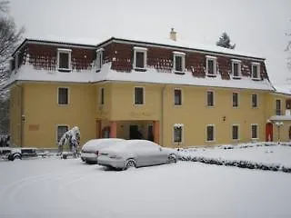 Nosal Prague