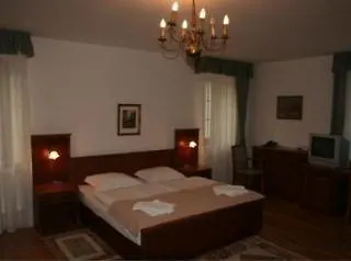 Nosal 4* Praga